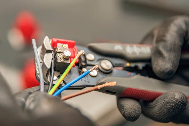 Best Affordable Emergency Electrician  in Henderson, TX